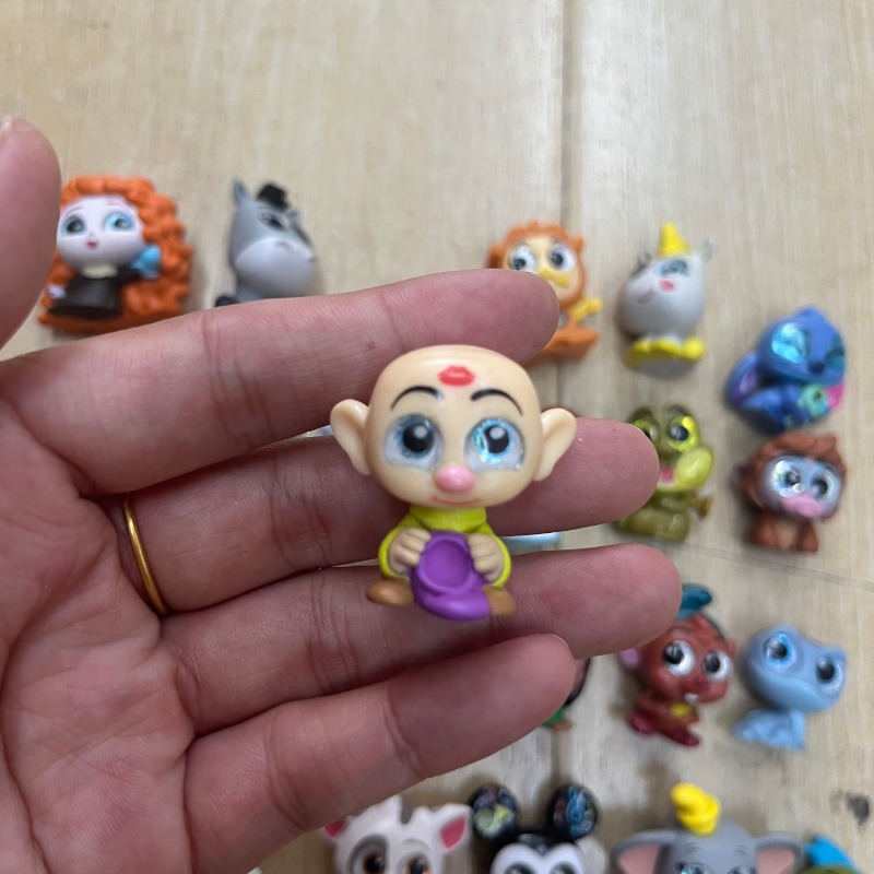 อะนิเมะตัวเลข Disney Doorables - Elsa Gadget บทวิจารณ์และราคา